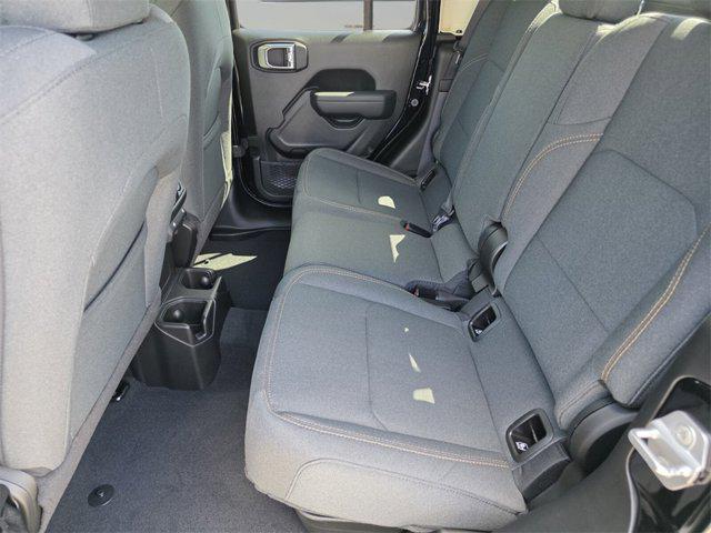 new 2025 Jeep Gladiator car, priced at $43,178