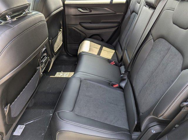 new 2025 Jeep Grand Cherokee car, priced at $37,728