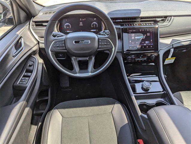 new 2025 Jeep Grand Cherokee car, priced at $37,728