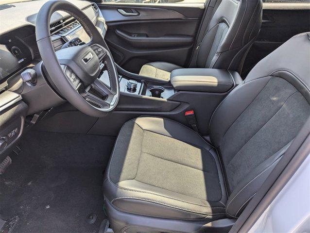 new 2025 Jeep Grand Cherokee car, priced at $37,728