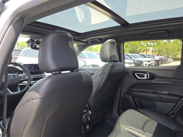 new 2025 Jeep Compass car, priced at $33,967