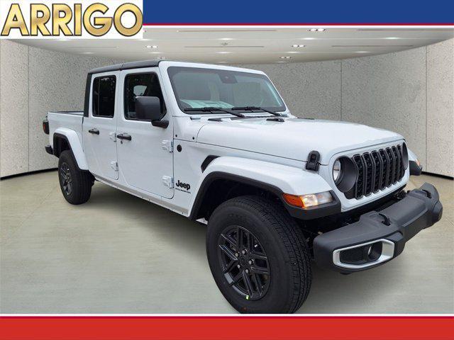 new 2024 Jeep Gladiator car, priced at $38,830