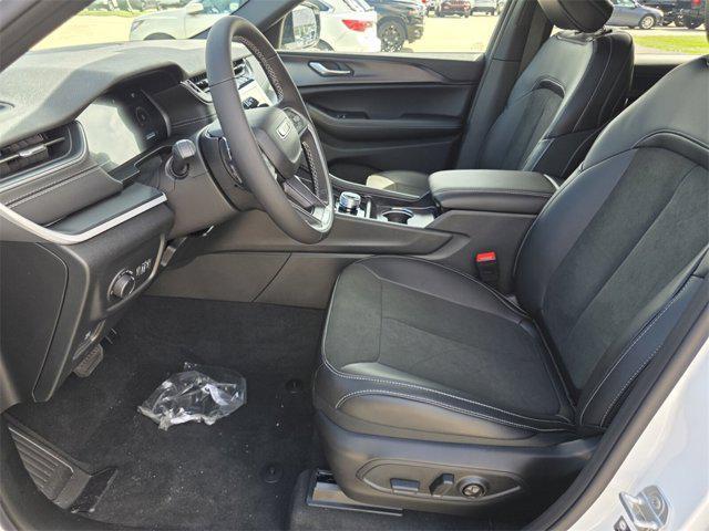 new 2025 Jeep Grand Cherokee L car, priced at $35,333