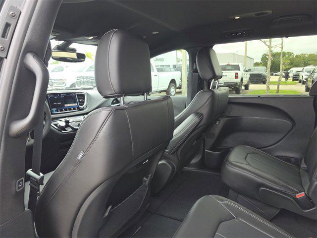 new 2026 Chrysler Pacifica car, priced at $40,299