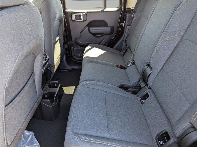 new 2025 Jeep Gladiator car, priced at $39,606