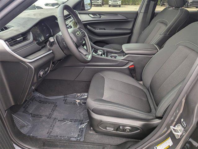 new 2025 Jeep Grand Cherokee car, priced at $30,050