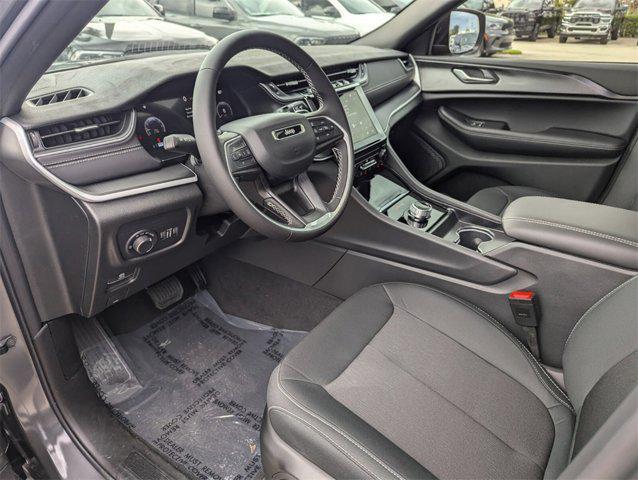 new 2025 Jeep Grand Cherokee car, priced at $30,050