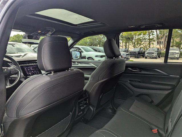 new 2025 Jeep Grand Cherokee car, priced at $30,050