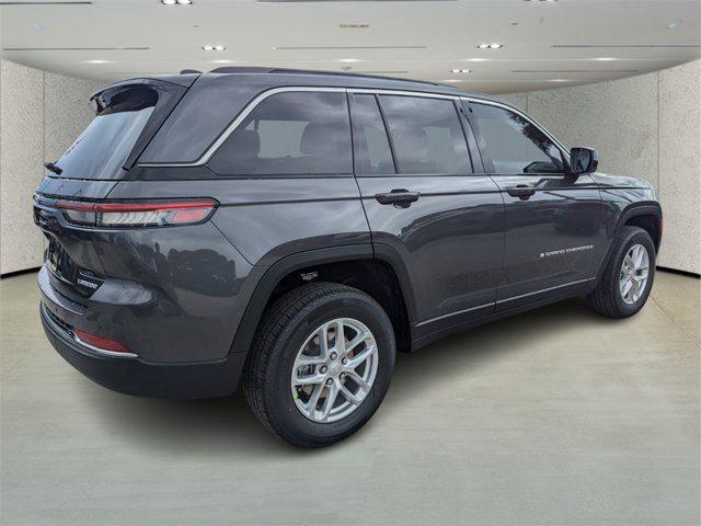 new 2025 Jeep Grand Cherokee car, priced at $30,050