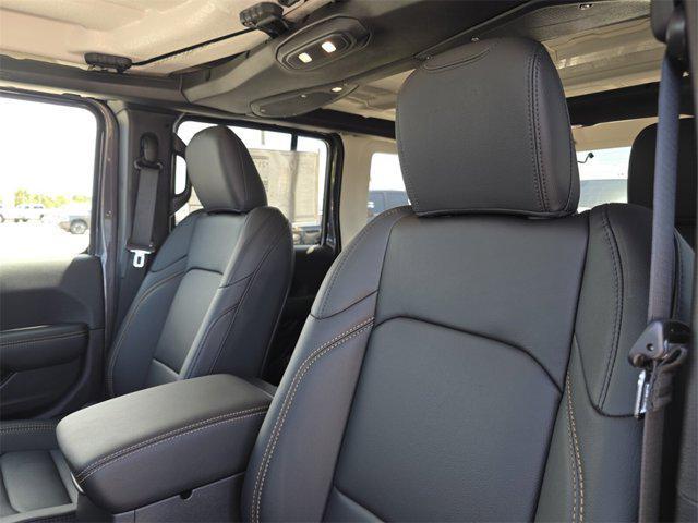 new 2025 Jeep Wrangler car, priced at $48,618