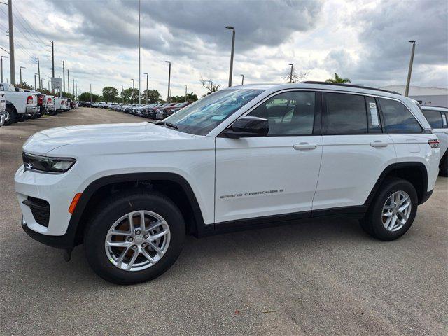 new 2025 Jeep Grand Cherokee car, priced at $33,914