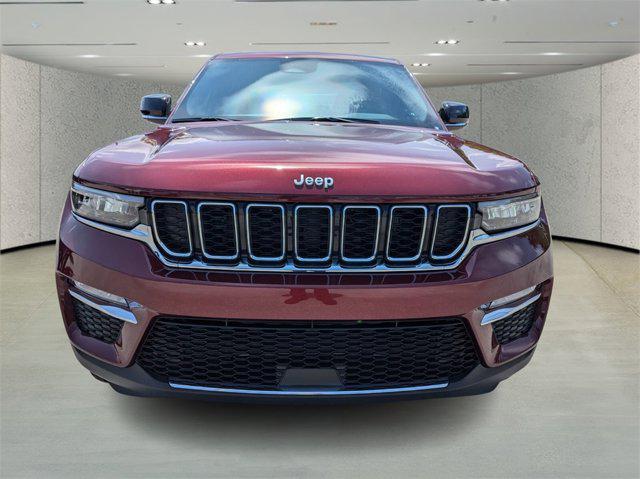 new 2025 Jeep Grand Cherokee car, priced at $38,042