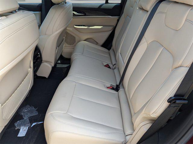 new 2025 Jeep Grand Cherokee car, priced at $38,042