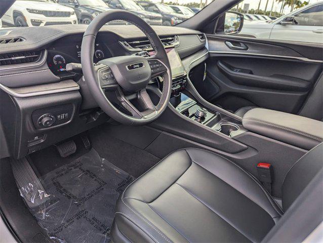 new 2025 Jeep Grand Cherokee L car, priced at $39,201