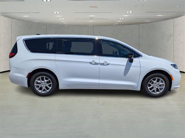 new 2025 Chrysler Pacifica car, priced at $39,700