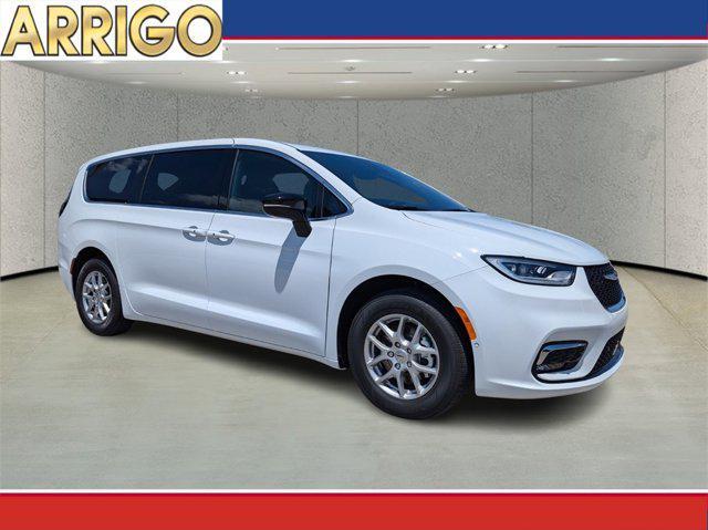 new 2025 Chrysler Pacifica car, priced at $39,700