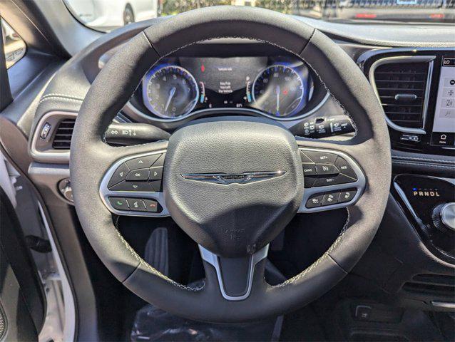 new 2025 Chrysler Pacifica car, priced at $39,700