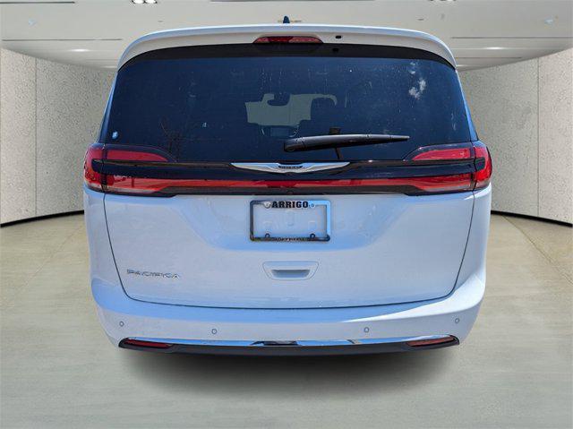 new 2025 Chrysler Pacifica car, priced at $39,700