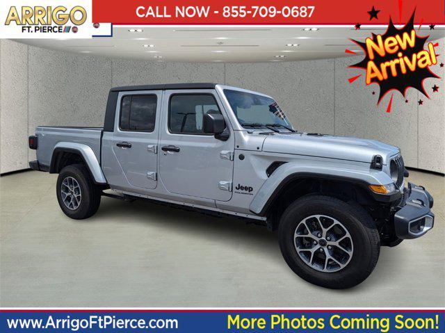 used 2024 Jeep Gladiator car, priced at $38,491