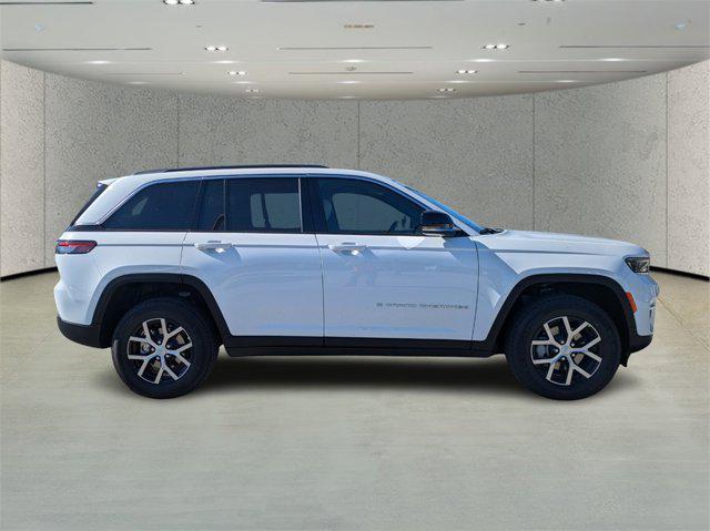 new 2025 Jeep Grand Cherokee car, priced at $38,624