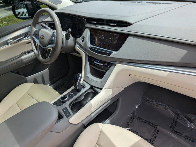 used 2021 Cadillac XT5 car, priced at $32,994