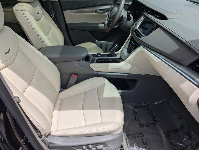 used 2021 Cadillac XT5 car, priced at $32,994