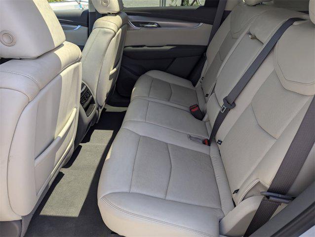 used 2020 Cadillac XT5 car, priced at $25,392