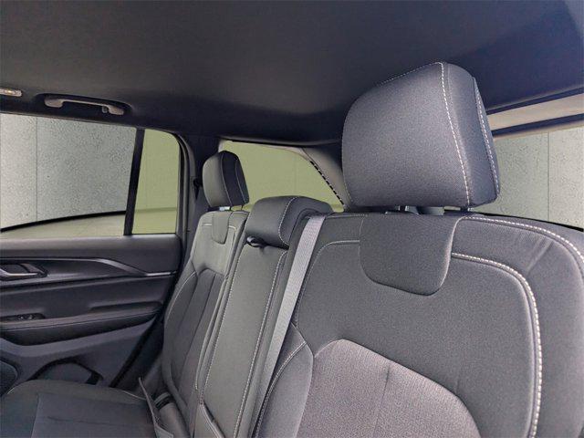 new 2025 Jeep Grand Cherokee car, priced at $30,050