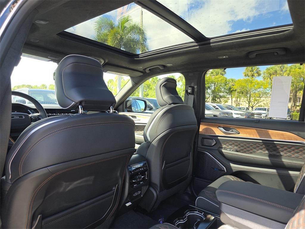 new 2025 Jeep Grand Cherokee L car, priced at $61,380