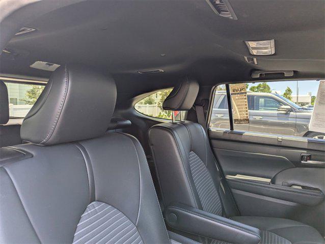 used 2021 Toyota Highlander car, priced at $37,891