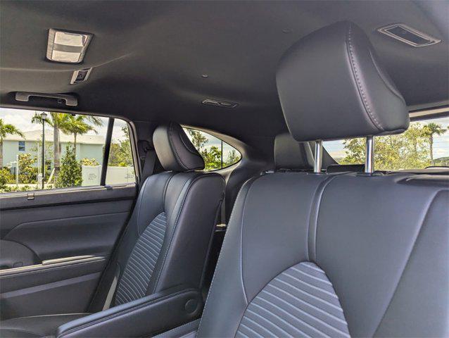 used 2021 Toyota Highlander car, priced at $37,891