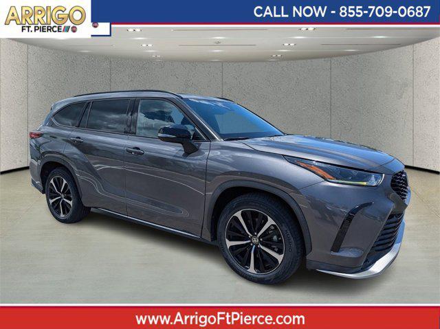 used 2021 Toyota Highlander car, priced at $37,891