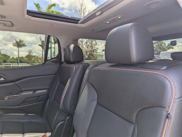 used 2023 GMC Acadia car, priced at $31,991