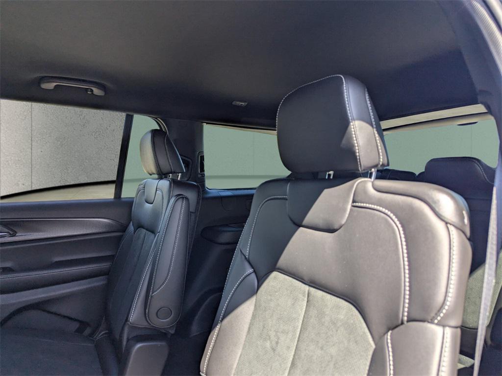 new 2025 Jeep Grand Cherokee L car, priced at $35,833
