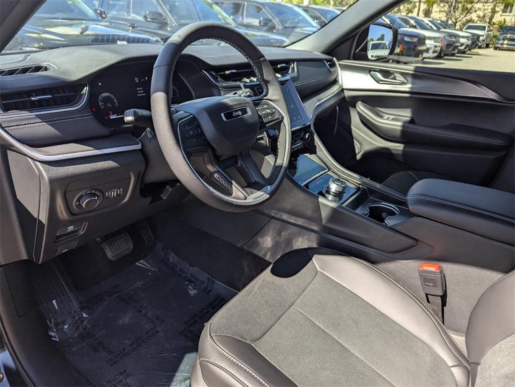 new 2025 Jeep Grand Cherokee L car, priced at $35,833