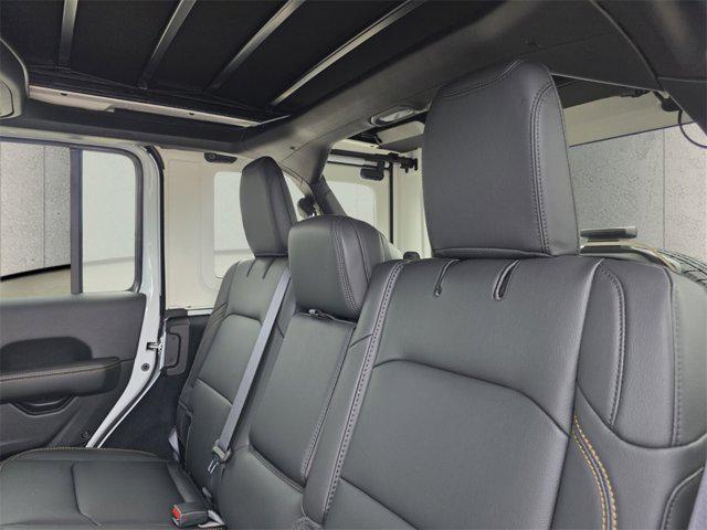 new 2025 Jeep Wrangler car, priced at $51,062