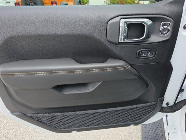 new 2025 Jeep Wrangler car, priced at $51,062