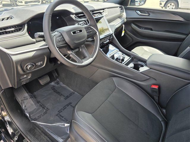 new 2025 Jeep Grand Cherokee L car, priced at $40,400