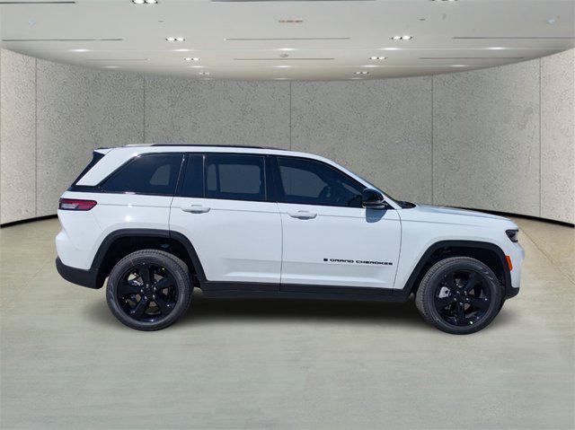 new 2025 Jeep Grand Cherokee car, priced at $41,772