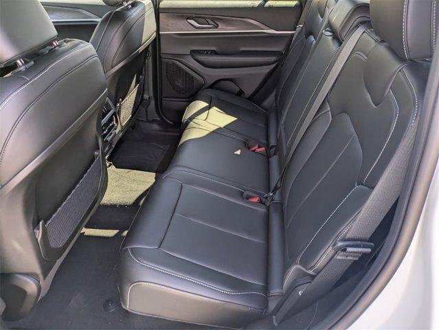 new 2025 Jeep Grand Cherokee car, priced at $41,772