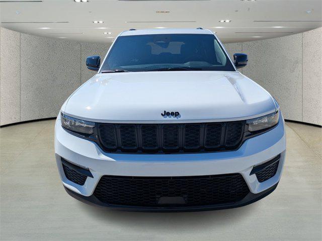new 2025 Jeep Grand Cherokee car, priced at $41,772