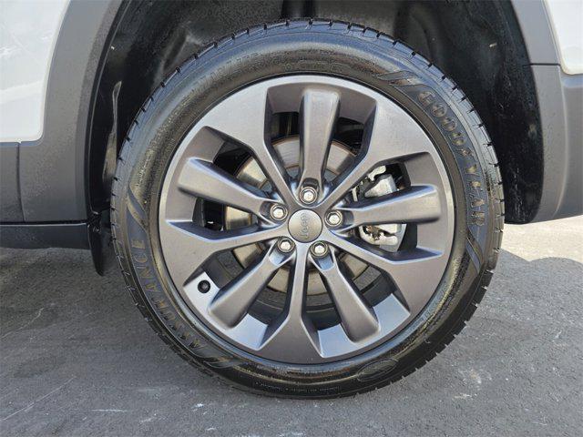 used 2021 Jeep Cherokee car, priced at $21,982
