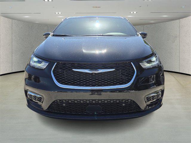 new 2025 Chrysler Pacifica car, priced at $38,903