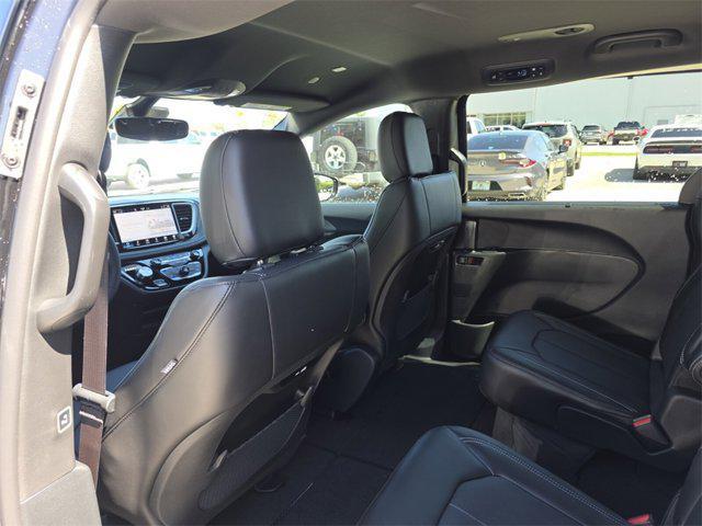 new 2025 Chrysler Pacifica car, priced at $38,903