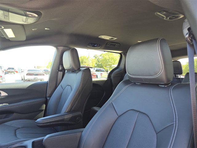 new 2025 Chrysler Pacifica car, priced at $38,903