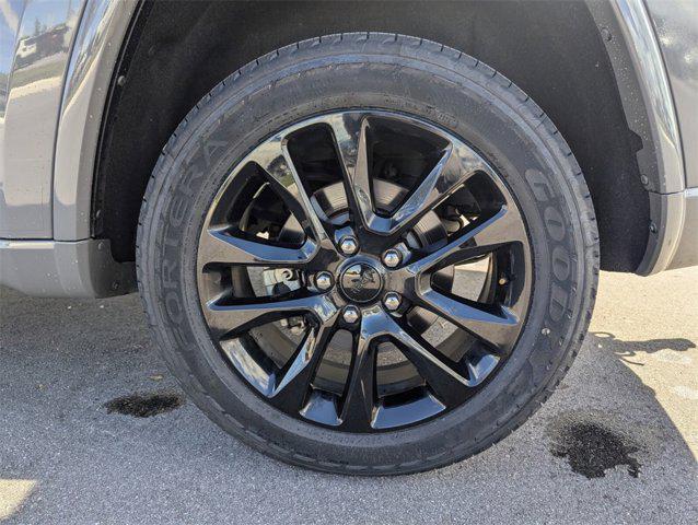 used 2022 Jeep Grand Cherokee car, priced at $26,591