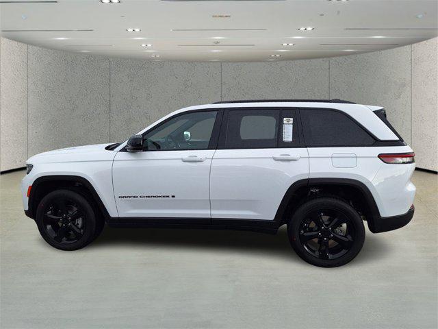 new 2024 Jeep Grand Cherokee car, priced at $38,104