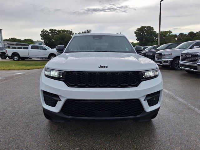 new 2024 Jeep Grand Cherokee car, priced at $38,104