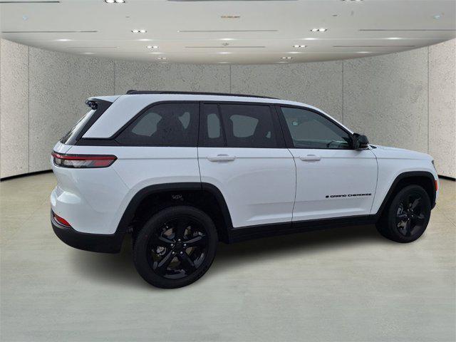 new 2024 Jeep Grand Cherokee car, priced at $38,104