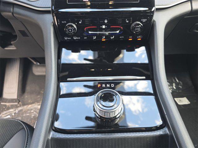 new 2025 Jeep Grand Cherokee L car, priced at $39,103